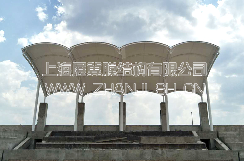 纳米比亚体育看台钢膜结构