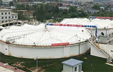 随动式反吊膜加盖的优点