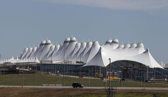 丹佛国际机场膜结构建筑