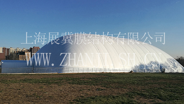 气膜体育馆